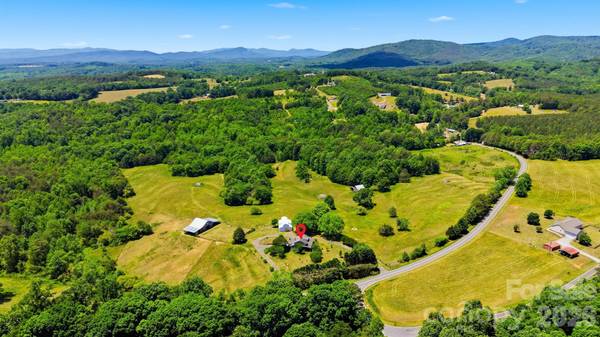 301 Corinth Church CIR, Casar, NC 28620