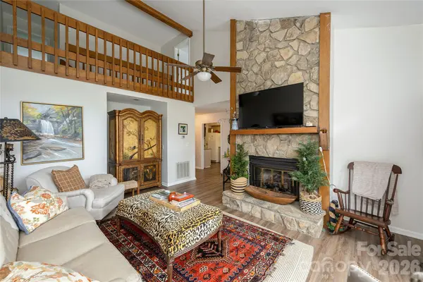 36 Quail Run CIR, Brevard, NC 28712