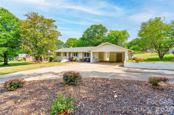 809 Forest Hill DR, Shelby, NC 28150
