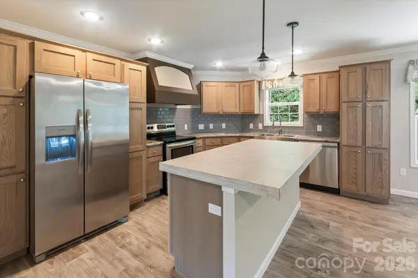 1060 Pickens HWY, Rosman, NC 28772