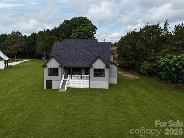 159 Lone Pine RD, Statesville, NC 28625