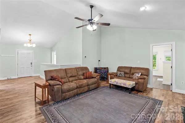 711 Spring Pointe DR, Stony Point, NC 28678