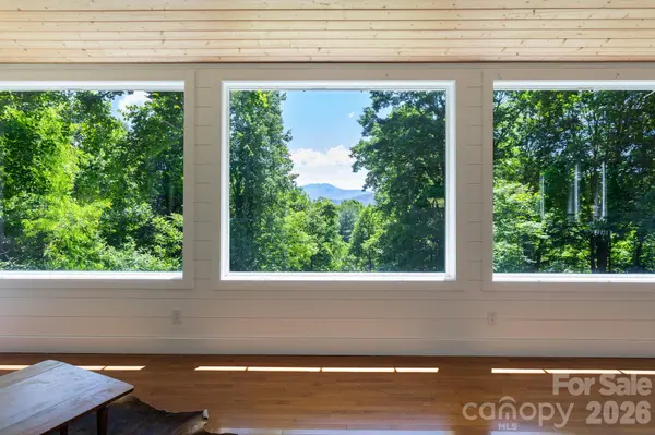 1621 Upward WAY, Waynesville, NC 28786