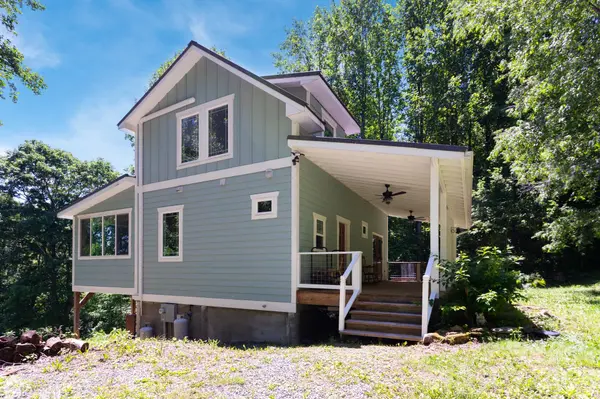 1621 Upward WAY, Waynesville, NC 28786