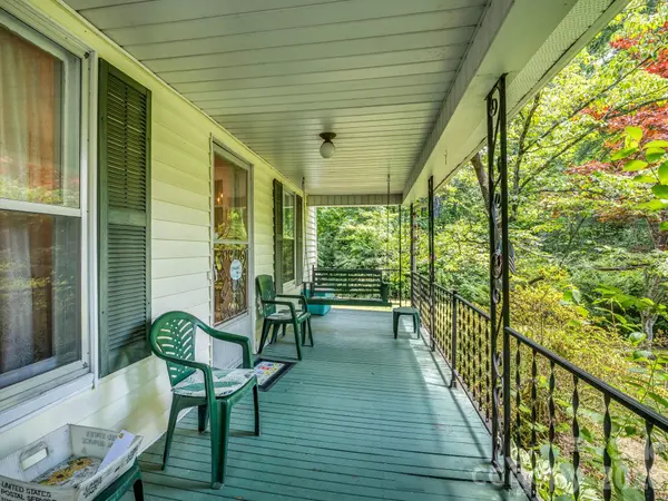 813 Montreat RD, Black Mountain, NC 28711