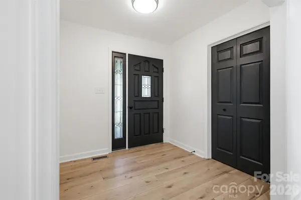 3730 Club House DR NE, Conover, NC 28613
