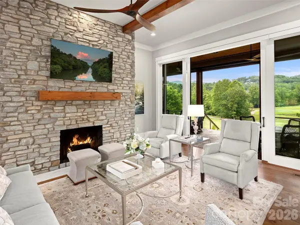 103 Somerset Village LN, Arden, NC 28704