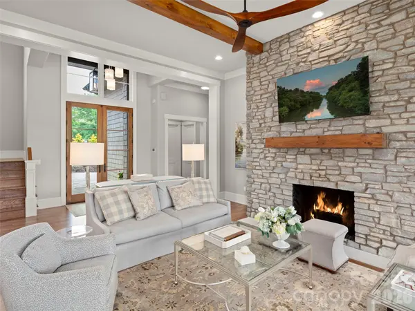 103 Somerset Village LN, Arden, NC 28704