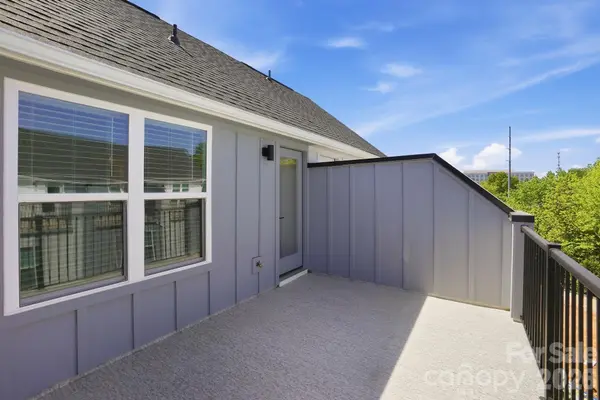 1124 Kokomo LN, Charlotte, NC 28206