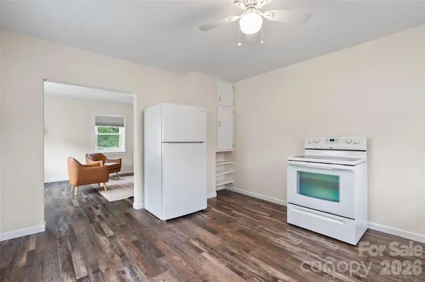 34 Stephens RD, Waynesville, NC 28786