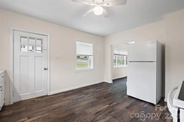 34 Stephens RD, Waynesville, NC 28786