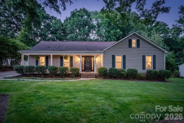 11831 Parks Farm LN, Charlotte, NC 28277