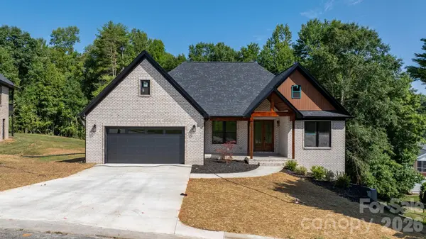 730 Chatsworth CIR SE, Lenoir, NC 28645