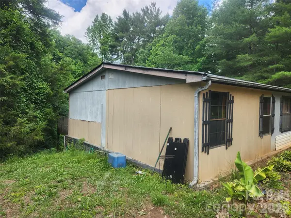 135 Watson AVE, Taylorsville, NC 28681