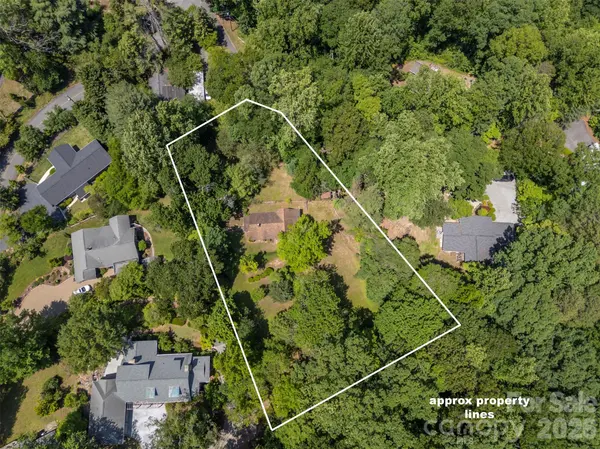 77 First ST, Tryon, NC 28782