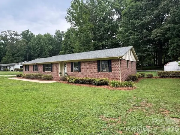 9409 Wedgewood DR, Huntersville, NC 28078