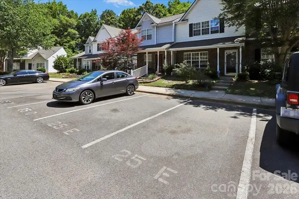 7543 Petrea LN, Charlotte, NC 28227