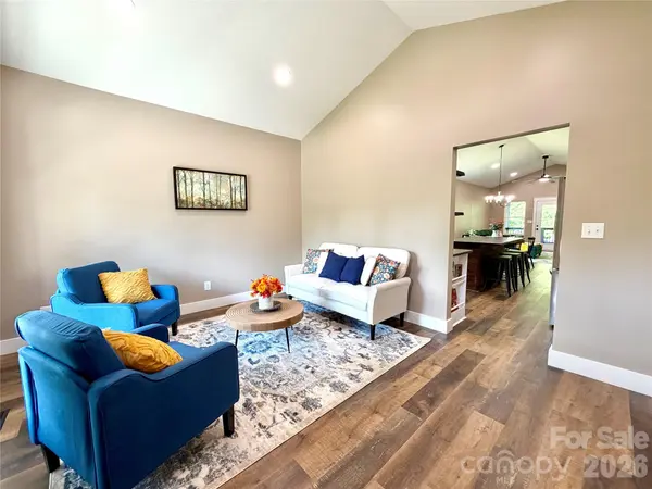 128 Arrowood LN, Harmony, NC 28634