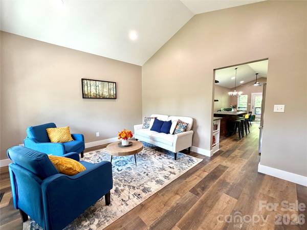 128 Arrowood LN, Harmony, NC 28634