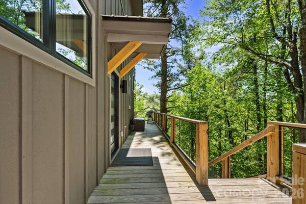1385 Niley Cook RD, Blowing Rock, NC 28605