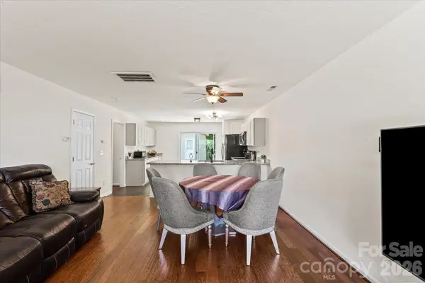 3119 Decapolis DR, Charlotte, NC 28215