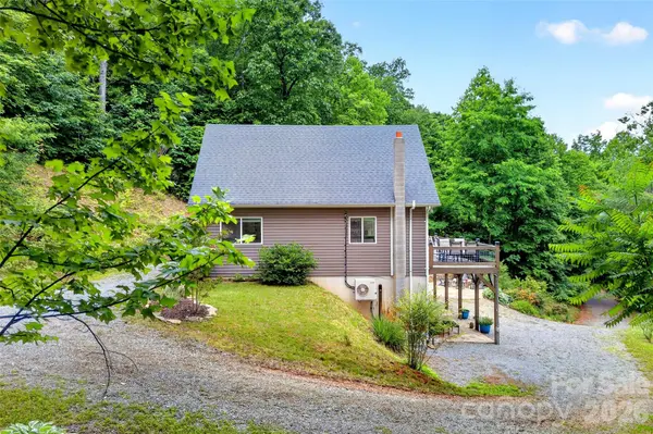 696 Hickory Nut HOLW, Old Fort, NC 28762