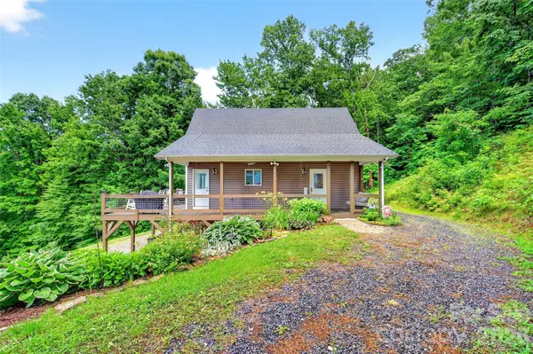 696 Hickory Nut HOLW, Old Fort, NC 28762
