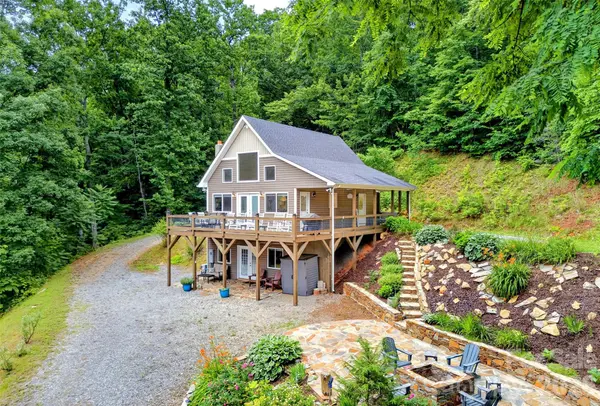 696 Hickory Nut HOLW, Old Fort, NC 28762