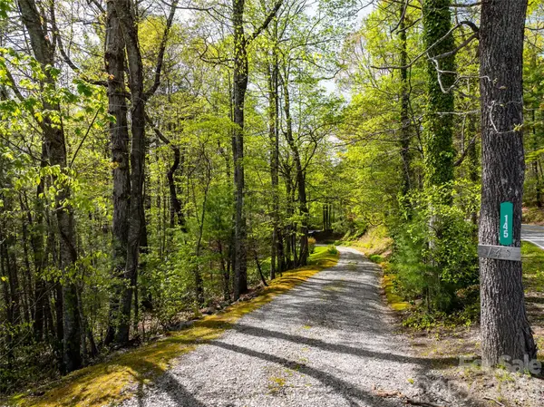 145 Jeter Mountain RD, Hendersonville, NC 28739