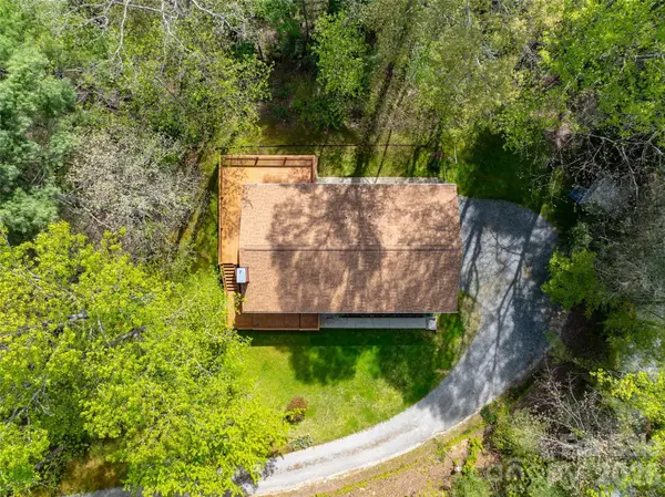 145 Jeter Mountain RD, Hendersonville, NC 28739