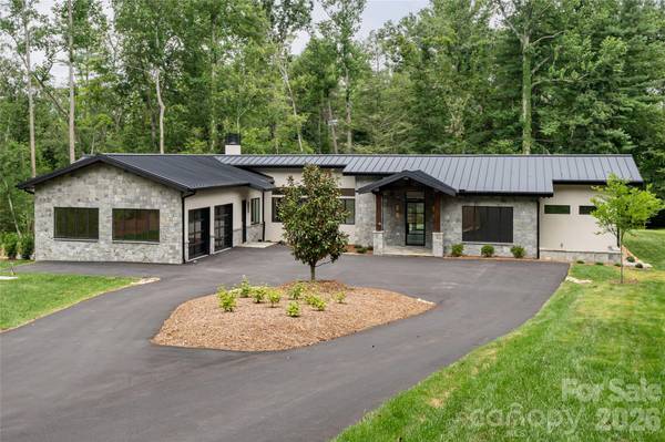 33 Busbee RD, Asheville, NC 28803