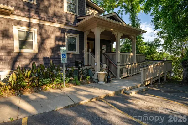 264 Haywood RD, Asheville, NC 28806