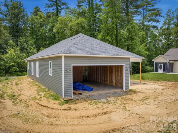 212 Eagle LNDG #28, Morganton, NC 28655