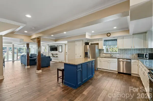 383 Sundown RD, Mooresville, NC 28117