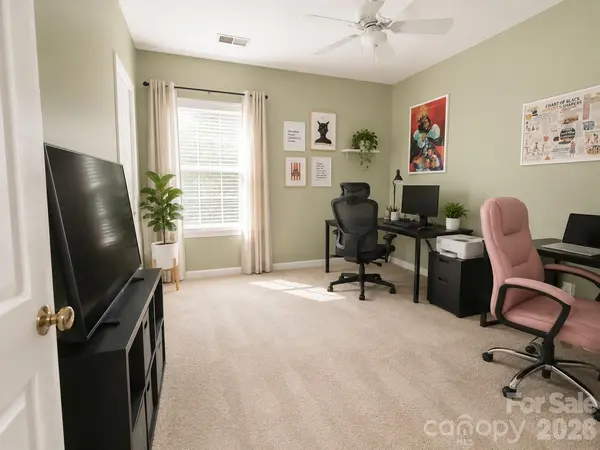 9813 Hyde Glen CT, Charlotte, NC 28262