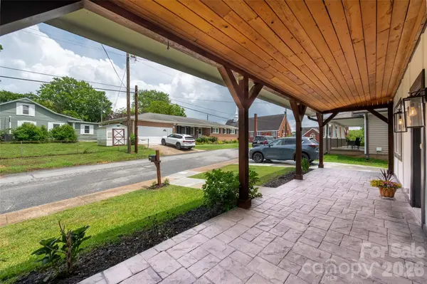 174 Tournament DR SW, Concord, NC 28025