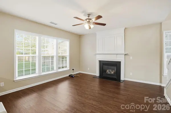 2910 Azalea Hills DR, Charlotte, NC 28262