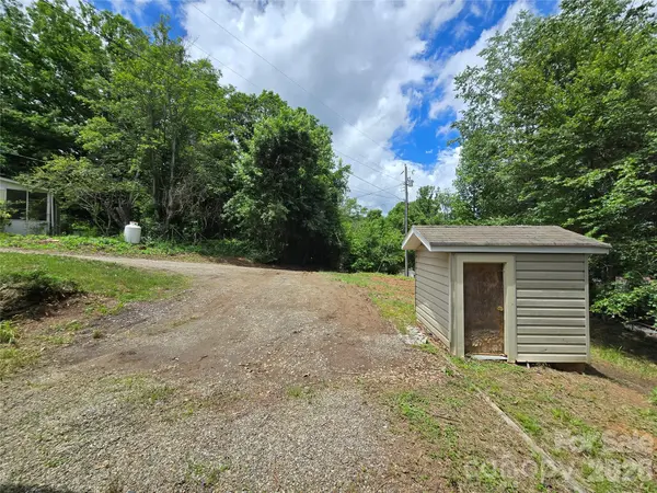 2094 Wilson RD, Asheville, NC 28806