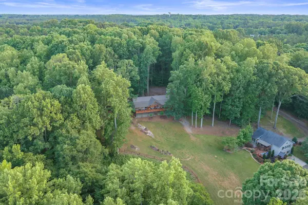 9870 Harvest LN, Davidson, NC 28036