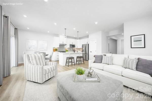 917 Heathway DR, Charlotte, NC 28213