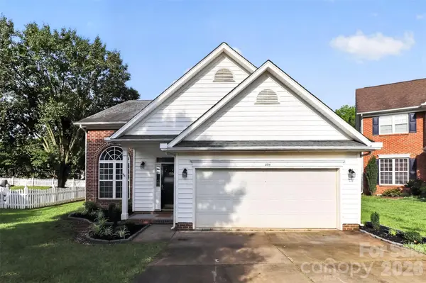 1194 Tufton PL NW, Concord, NC 28027