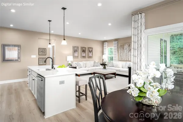 913 Heathway DR, Charlotte, NC 28213