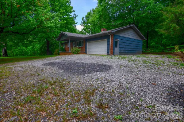 24 Sarabec Hill RD, Black Mountain, NC 28711
