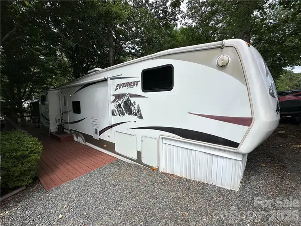 114 Oak ST, New London, NC 28127