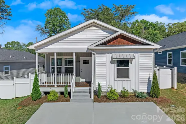 121 Bellamy RD, Asheville, NC 28806