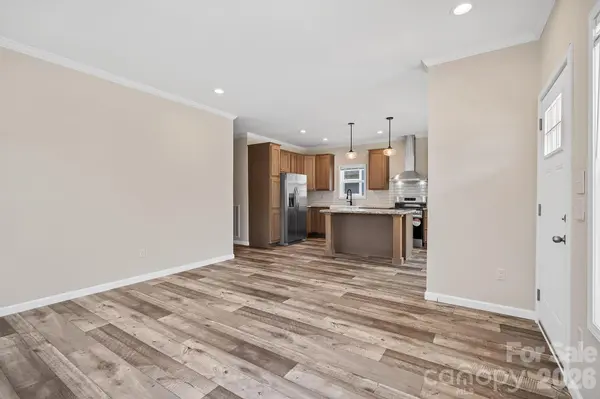 121 Bellamy RD, Asheville, NC 28806