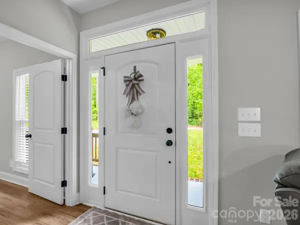 905 Rolling RD, Lincolnton, NC 28092