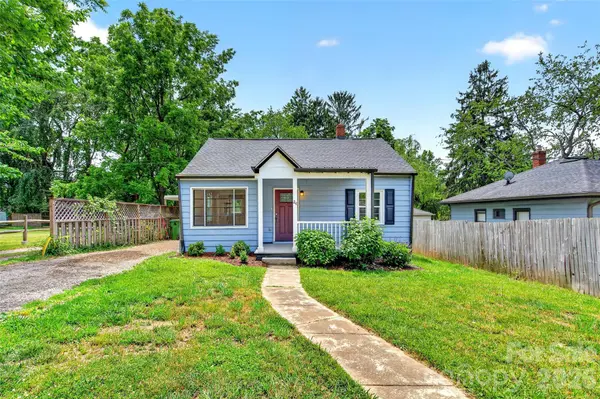 24 Dallas ST, Asheville, NC 28806