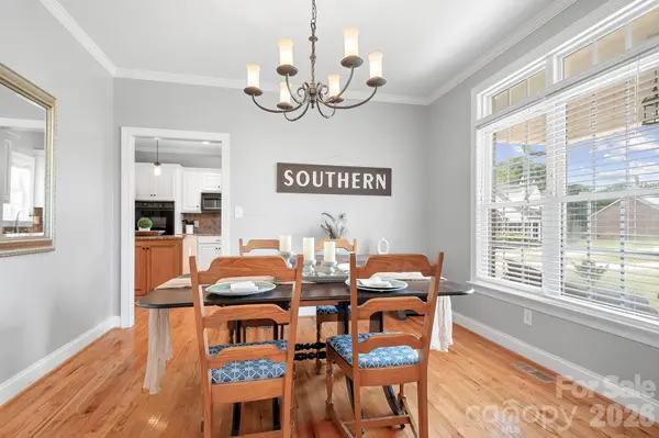 4380 Woodsbury LN, Lincolnton, NC 28092