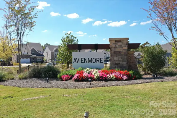 11213 Lochmere RD, Charlotte, NC 28278